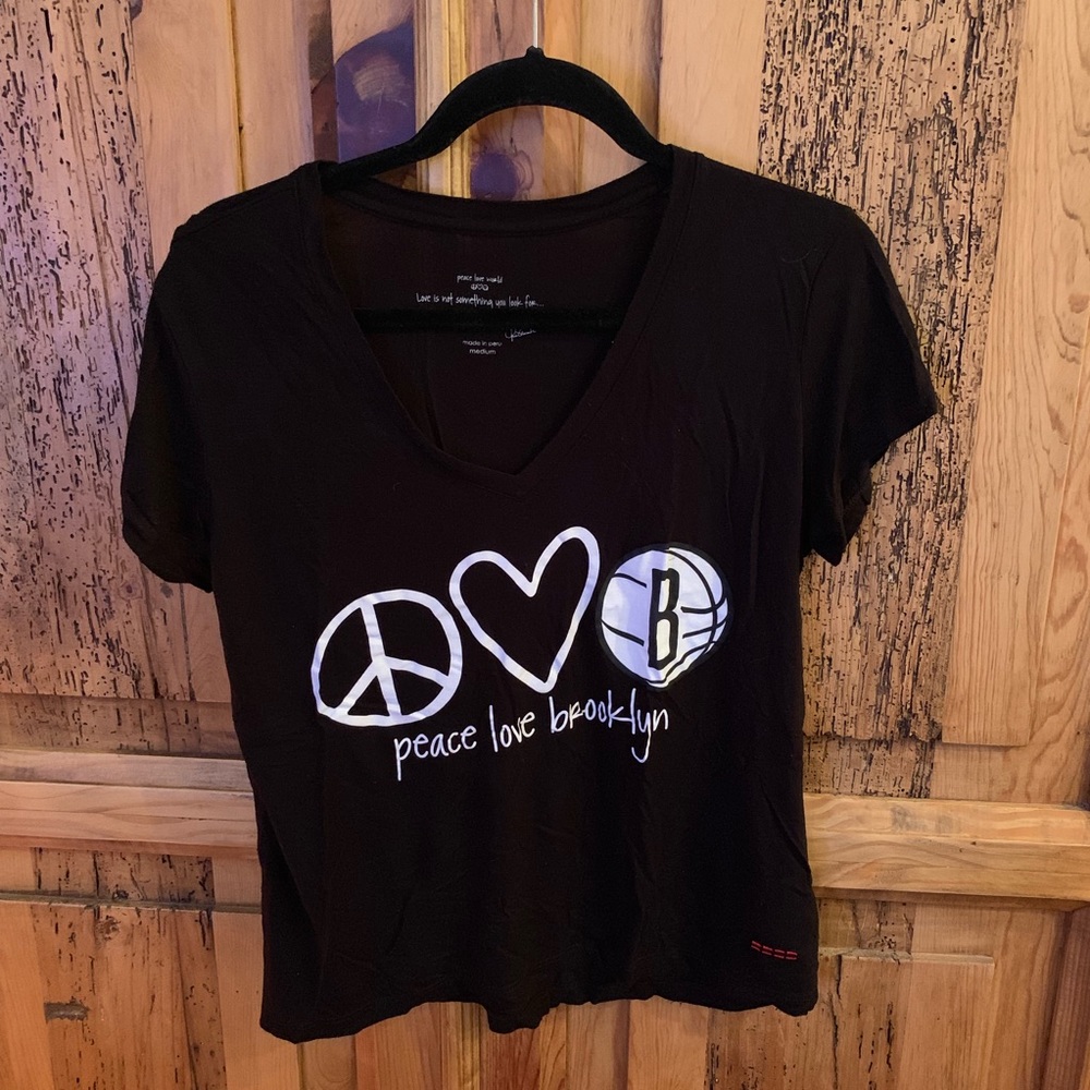 Peace Love World T Shirt- Brooklyn- M
